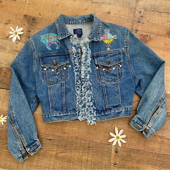 Embellished Cropped Jean Jacket with Sequins⭐️BEAUTIFUL - Picture 6 of 15